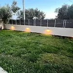 Elena νεαπολη βοιων