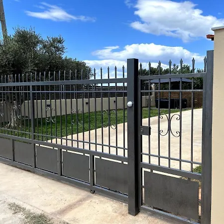 Elena νεαπολη βοιων Villa *
