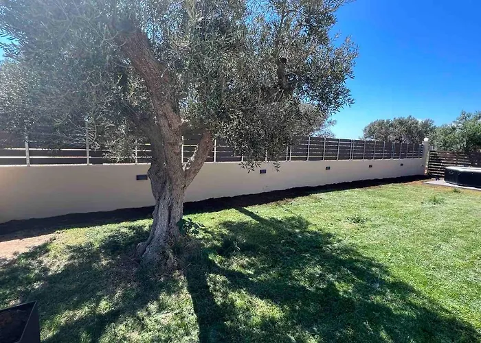 Elena νεαπολη βοιων * Agii Apostoli (Monemvasia)