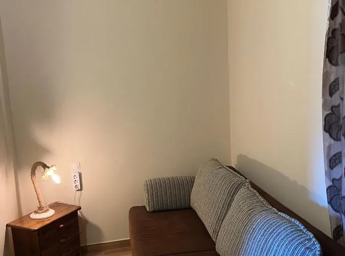 Elena νεαπολη βοιων