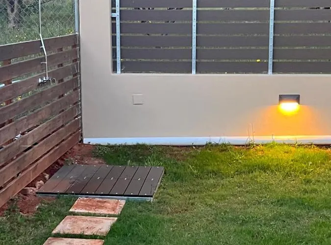 Elena νεαπολη βοιων Villa *