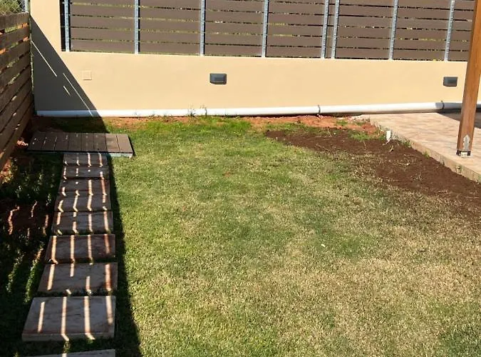 Elena νεαπολη βοιων Agii Apostoli (Monemvasia)