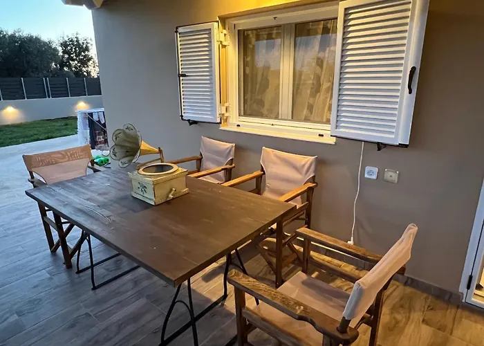 Elena νεαπολη βοιων Agii Apostoli (Monemvasia)