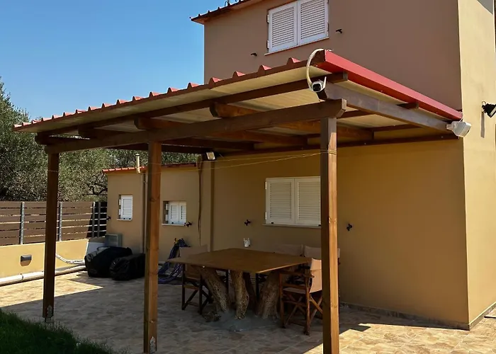 Villa Elena νεαπολη βοιων *