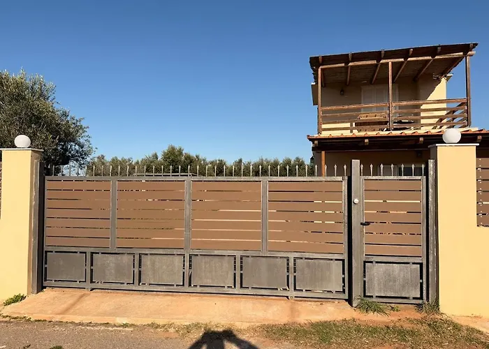 Elena νεαπολη βοιων ヴィラ