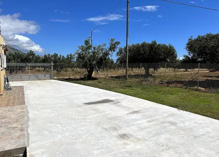 Elena νεαπολη βοιων ヴィラ