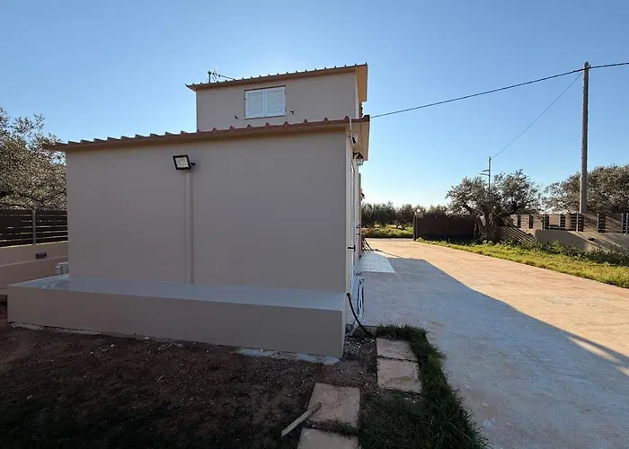 Elena νεαπολη βοιων Agii Apostoli (Monemvasia)