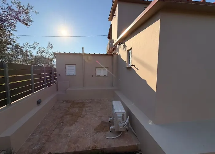 Elena νεαπολη βοιων