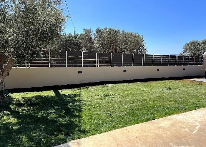 Elena νεαπολη βοιων *